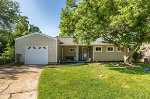 7104 Fernbrook Dr, Saint Louis, MO 63123 - Photo 1