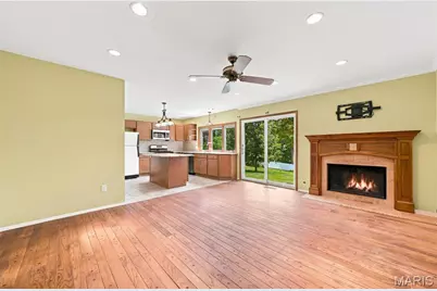 5288 Bloomfield Drive, Saint Louis, MO 63129 - Photo 8