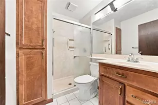 5288 Bloomfield Dr, Saint Louis, MO 63129 - Photo 16
