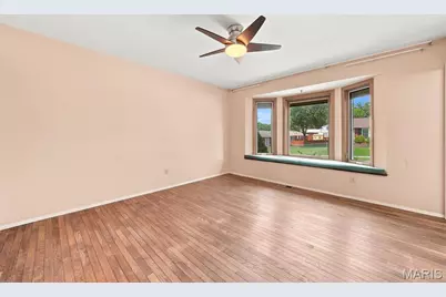 5288 Bloomfield Drive, Saint Louis, MO 63129 - Photo 14
