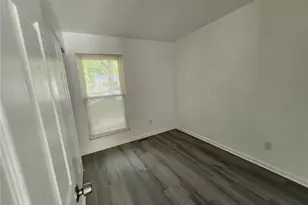 6300 Silver Fox Dr, Florissant, MO 63034 - Photo 6