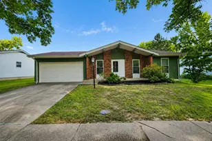 6300 Silver Fox Dr, Florissant, MO 63034 - Photo 2