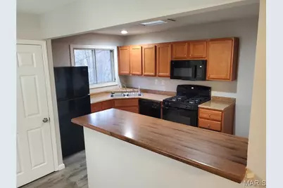 1574 Ville Angela Lane, Hazelwood, MO 63042 - Photo 2