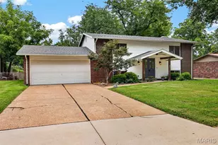 933 Barbara Ann Ln, Ellisville, MO 63021 - Photo 2