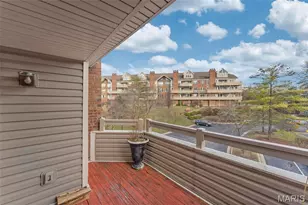 1010 Thoreau Ct, Creve Coeur, MO 63146 - Photo 10