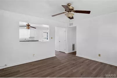 835 Lexington Park, Florissant, MO 63031 - Photo 4