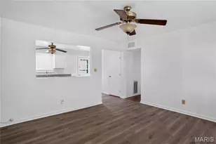 835 Lexington Park, Florissant, MO 63031 - Photo 4