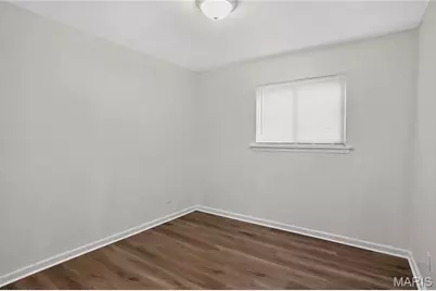 835 Lexington Park, Florissant, MO 63031 - Photo 10