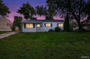 835 Lexington Park, Florissant, MO 63031 - Photo 2