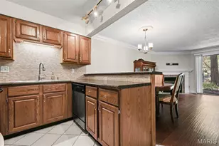 1333 Prospect Village Ln, Ballwin, MO 63021 - Photo 16