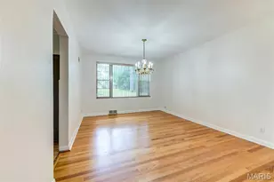 7425 Raleigh Dr, Saint Louis, MO 63123 - Photo 6