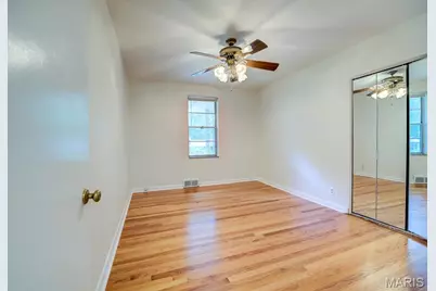 7425 Raleigh Drive, Saint Louis, MO 63123 - Photo 18