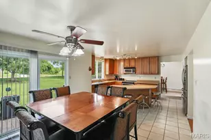 2701 Emerald Creek Ct, Florissant, MO 63031 - Photo 14