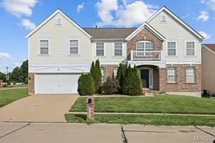 2701 Emerald Creek Ct, Florissant, MO 63031 - Photo 2