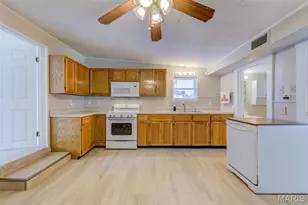 180 Harrison St, Florissant, MO 63031 - Photo 8