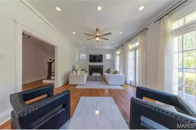 7118 Pershing Avenue, University City, MO 63130 - Photo 4