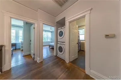 7118 Pershing Avenue, University City, MO 63130 - Photo 12