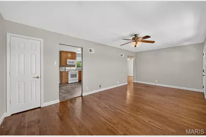 10304 Musick Avenue, Saint Louis, MO 63123 - Photo 12