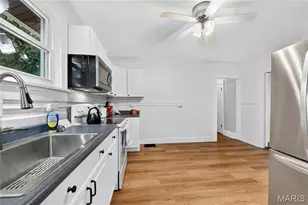 3215 Fee Fee Rd, Bridgeton, MO 63044 - Photo 12