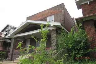 5569 Palm St, Saint Louis, MO 63120 - Photo 2