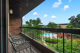 539 Coeur De Royale Dr, Creve Coeur, MO 63141 - Photo 12