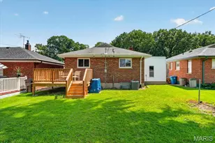 6623 Kenwood Dr, Saint Louis, MO 63121 - Photo 18