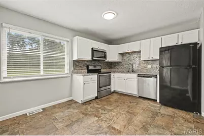 11748 Vizcuya Court, Florissant, MO 63033 - Photo 4