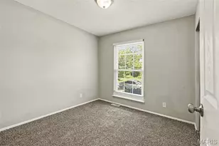 11748 Vizcuya Ct, Florissant, MO 63033 - Photo 8