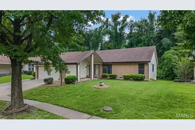 5172 Trailbend Drive, Florissant, MO 63033 - Photo 2