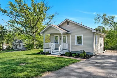 330 Chambers Road, Riverview, MO 63137 - Photo 1