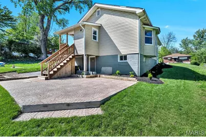 330 Chambers Road, Riverview, MO 63137 - Photo 32