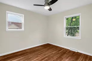 9218 Damson Dr, Saint Louis, MO 63123 - Photo 14