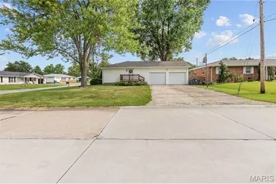 1205 Cypress Drive, O'Fallon, MO 63366 - Photo 4