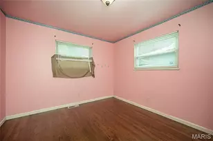 460 Versailles Dr, Florissant, MO 63031 - Photo 12