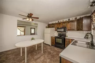 460 Versailles Dr, Florissant, MO 63031 - Photo 8
