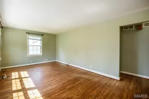 10167 Jepson Dr, Bellefontaine Neighbors, MO 63137 - Photo 2