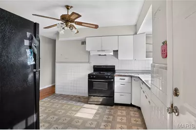 5500 Donbar Drive, Saint Louis, MO 63121 - Photo 8