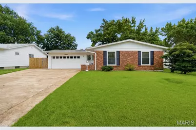 1550 Bristol Drive, Florissant, MO 63031 - Photo 1
