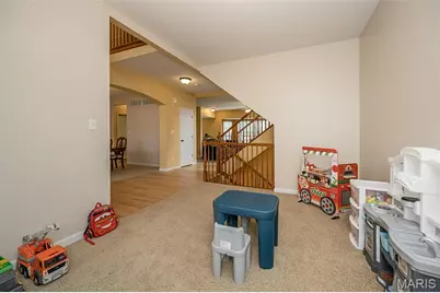 1048 Pierpoint Lane, Saint Charles, MO 63303 - Photo 8