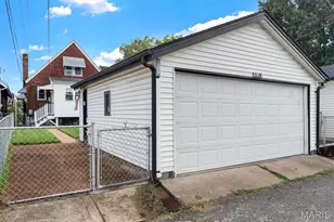 5619 Neosho St, Saint Louis, MO 63109 - Photo 6