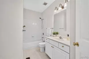 2223 Twin Estates Cir, Chesterfield, MO 63017 - Photo 22