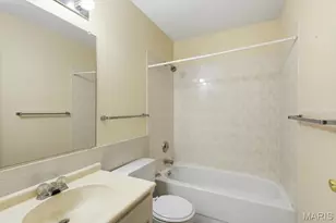 2344 Hidden Meadow Ln, Ballwin, MO 63021 - Photo 18