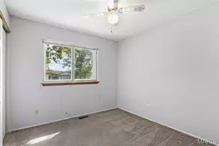 4688 Towne Centre Dr, Mehlville, MO 63128 - Photo 30