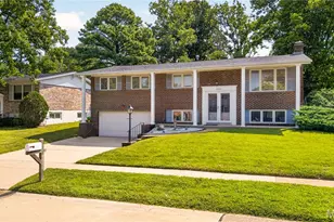 4626 Yorkchester Dr, Saint Louis, MO 63129 - Photo 4