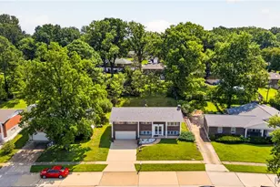 4626 Yorkchester Dr, Saint Louis, MO 63129 - Photo 8