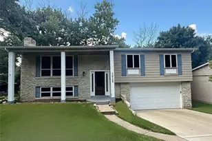 2825 Gettysburg Estates Dr, Saint Louis, MO 63129 - Photo 1