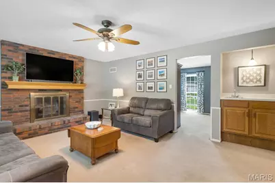 4616 Brookcastle Court, Saint Louis, MO 63128 - Photo 10