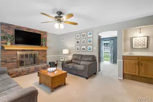 4616 Brookcastle Ct, Saint Louis, MO 63128 - Photo 10