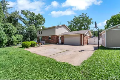 4616 Brookcastle Court, Saint Louis, MO 63128 - Photo 46