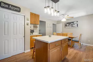 4616 Brookcastle Ct, Saint Louis, MO 63128 - Photo 8
